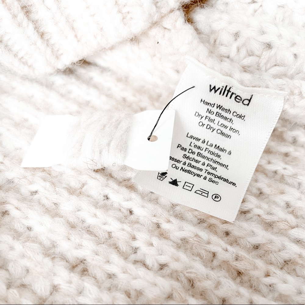 *SOLD* NWOT Wilfred Turtleneck Knit Sweater - Picture 9 of 15